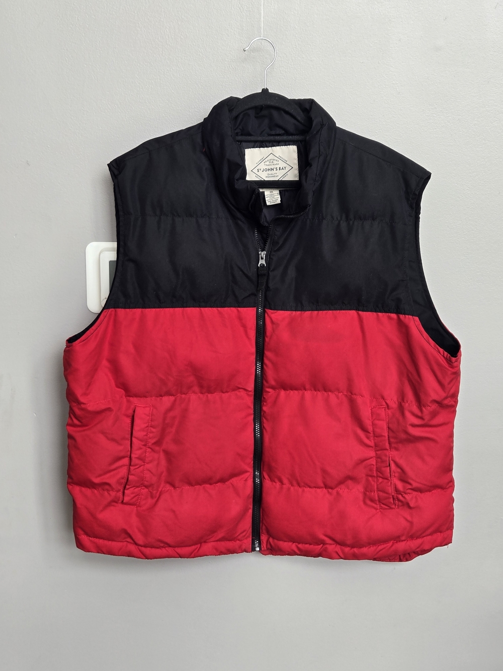 St. John's Bay Puffer Vest XXL Red Black Colorblock Quilted Full Zip Men's